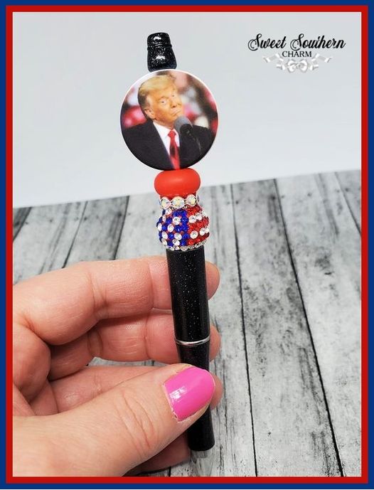 Trump(smirking)Beaded Pen05-