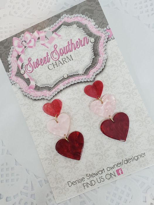 Triple Heart Lightweight Earring Red/Pink-