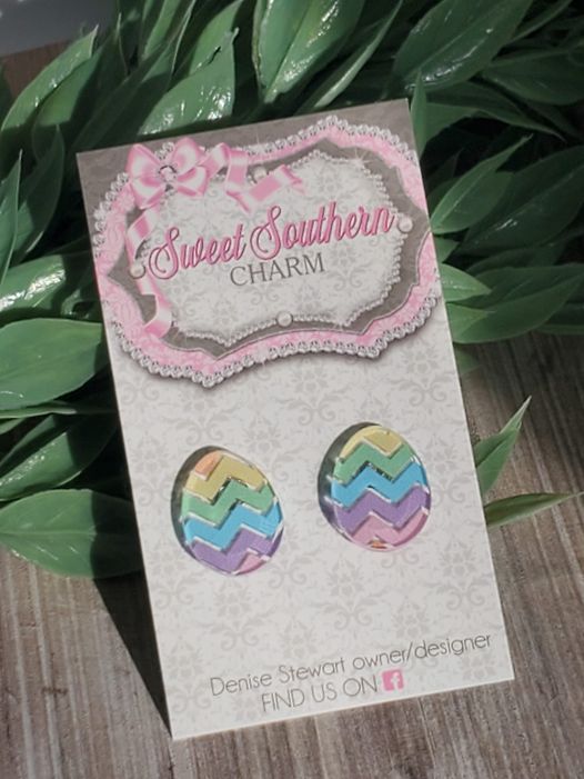 Adorable Laser Cut Chevron Egg Stud Earrings-